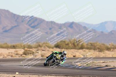 media/Dec-07-2025-CVMA (Sun) [[3e7d2de5dc]]/Race 17-Amateur Formula Middleweight/